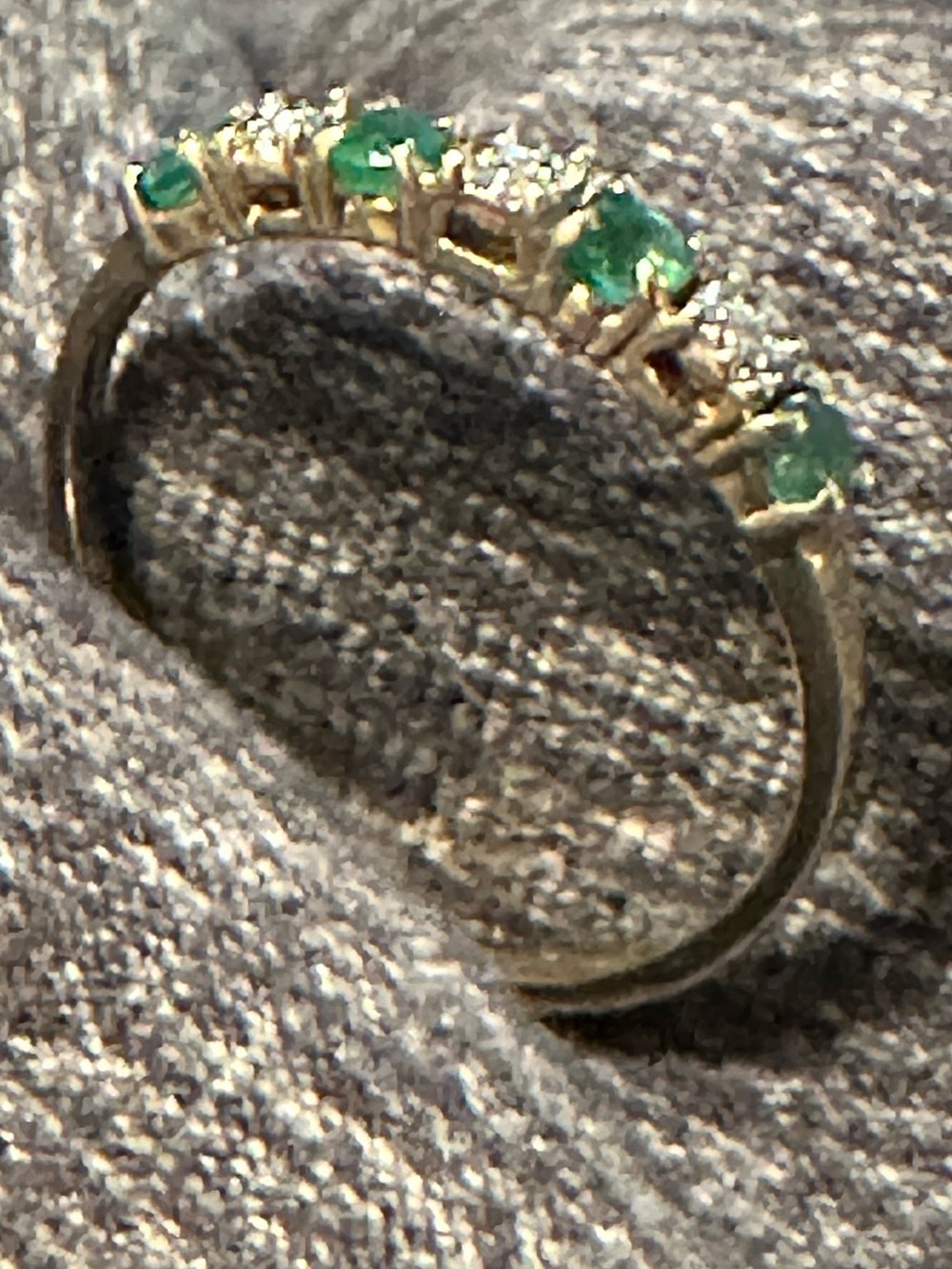 Diamond And Emerald 10kt yellow Gold Ring Size 5 1/2 Anniversary Band - Picture 6 of 14